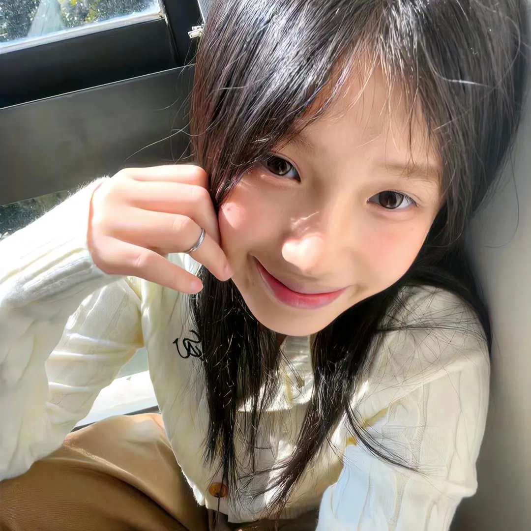 放荡的女皇高清封面